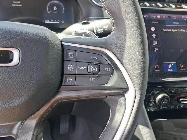 2024 Jeep Grand Cherokee L Limited photo 19