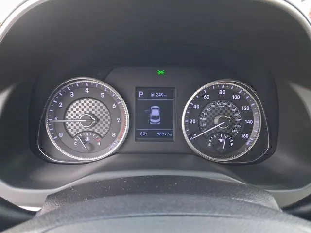 2020 Hyundai Elantra SEL photo 15