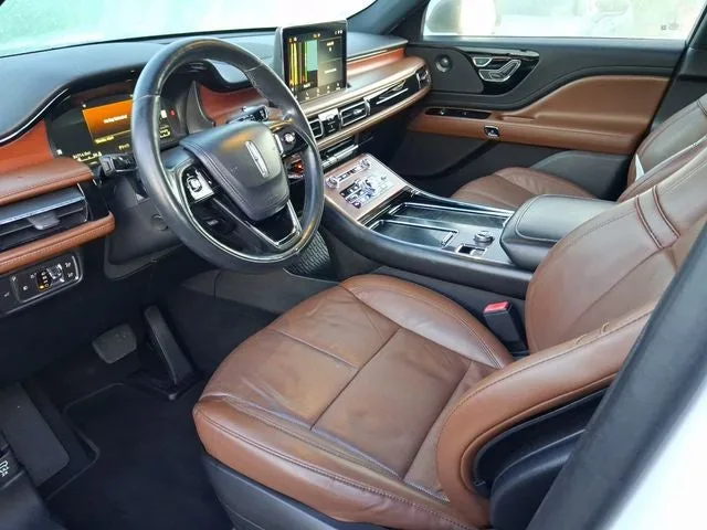 2020 Lincoln Aviator Reserve Premium photo 11