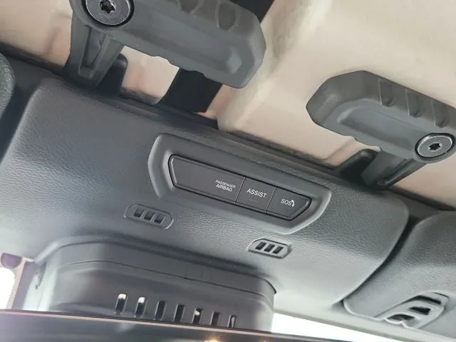 2022 Jeep Wrangler Unlimited Sahara High Altitude photo 31