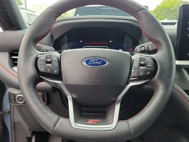 2026 Ford Explorer ST photo 19