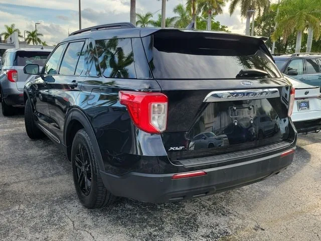 2021 Ford Explorer XLT photo 4