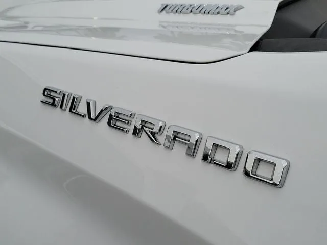 2025 Chevrolet Silverado 1500 RST photo 8