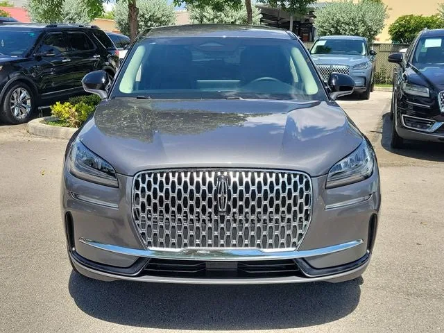 2025 Lincoln Corsair Premiere photo 2