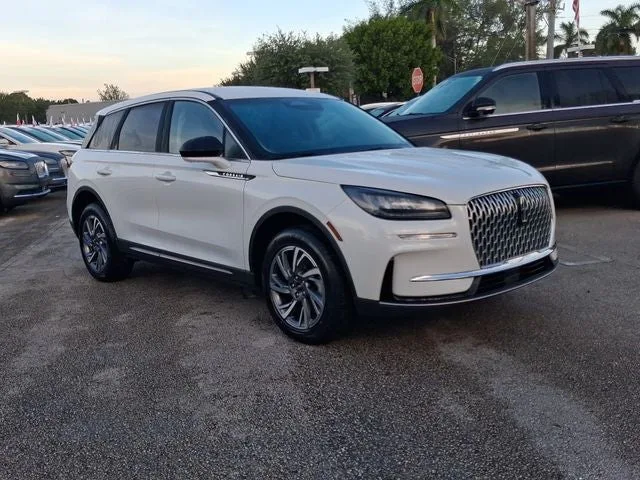 2023 Lincoln Corsair Standard photo 22