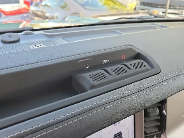 2025 Ford Bronco Outer Banks photo 23