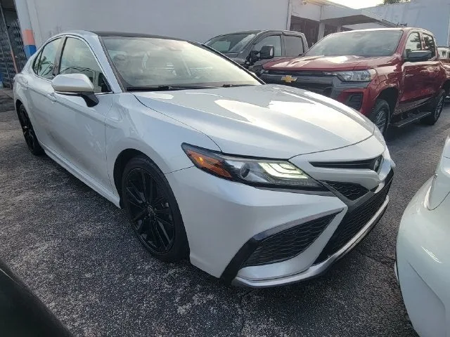 2022 Toyota Camry XSE photo 2