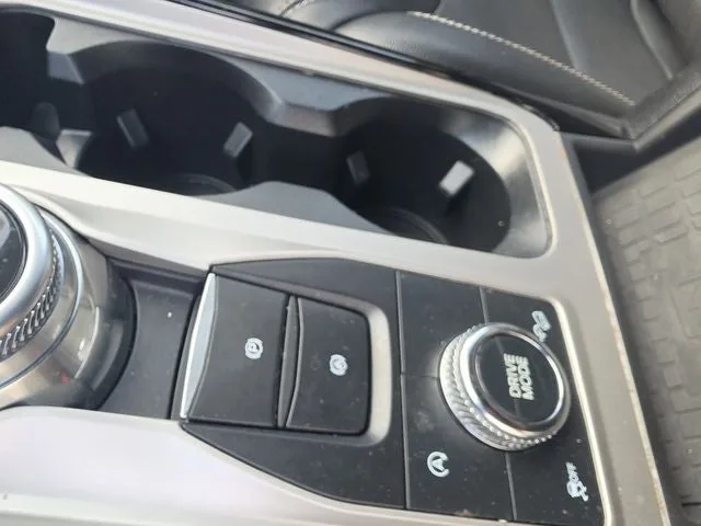 2023 Ford Explorer ST photo 22