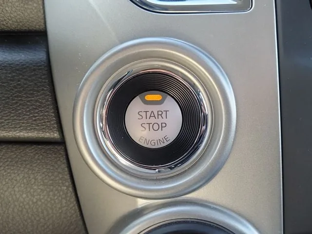 2024 Nissan Titan SV photo 22