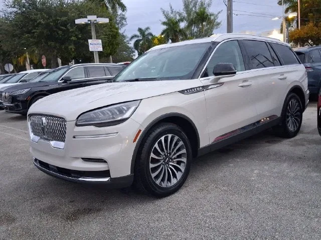 2024 Lincoln Aviator Premiere Premium photo 2