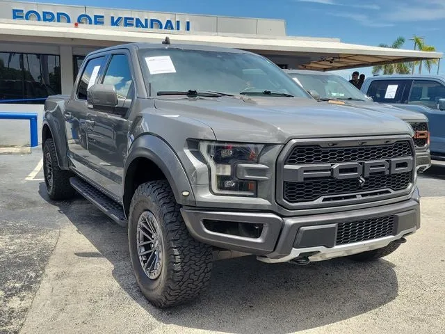 2020 Ford F-150 Raptor photo 2