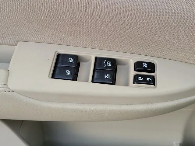 2014 Subaru Outback 2.5i Premium photo 17