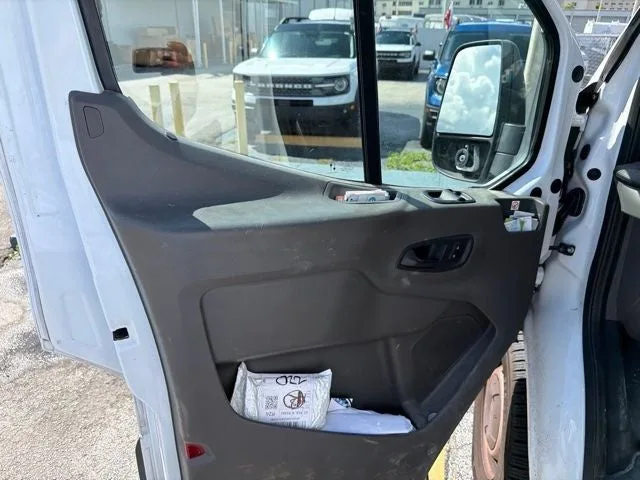 2021 Ford Transit-250 Base photo 10
