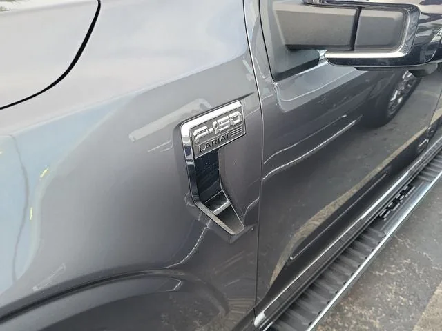 2021 Ford F-150 Lariat photo 4