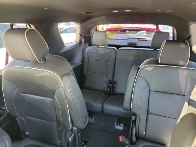 2023 Chevrolet Traverse Premier photo 9