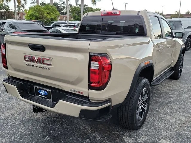 2023 GMC Canyon AT4 photo 3