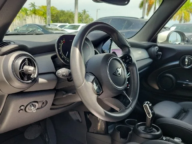 2023 MINI Cooper S Signature photo 8