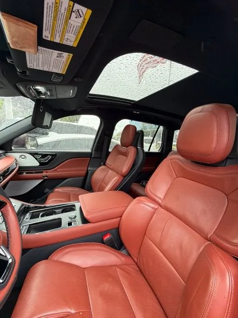 2025 Lincoln Aviator Reserve Premium photo 11