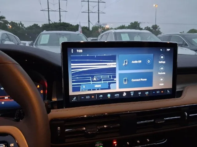 2024 Lincoln Corsair Premiere photo 19