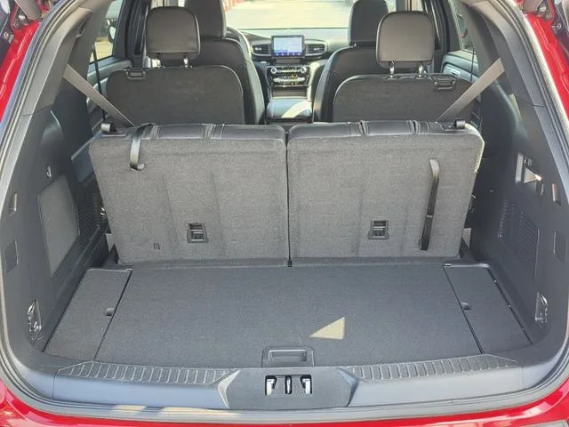 2023 Ford Explorer ST-Line photo 5