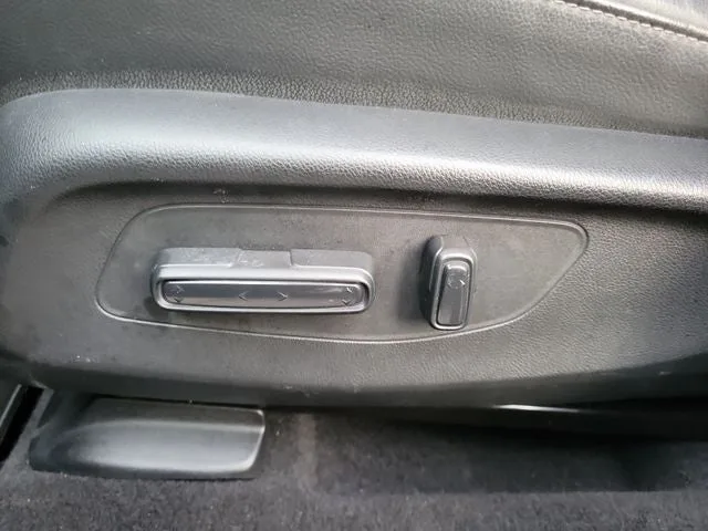 2023 Honda HR-V EX-L photo 10