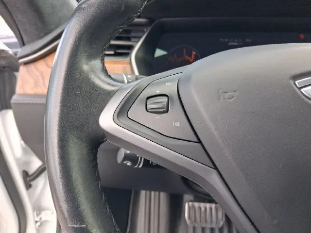 2019 Tesla Model S 75D photo 18