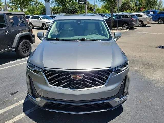 2023 Cadillac XT6 Premium Luxury photo 2