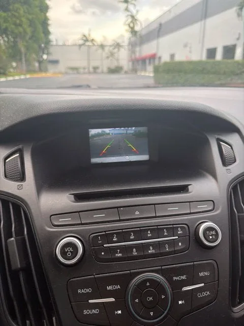 2016 Ford Focus SE photo 9