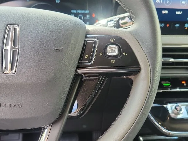 2024 Lincoln Corsair Premiere photo 22