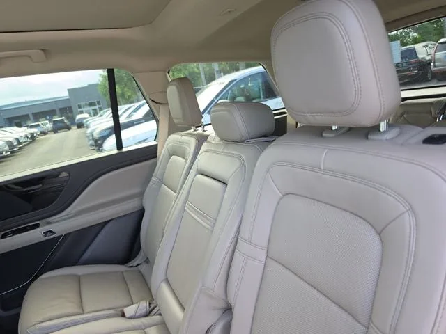 2024 Lincoln Aviator Reserve Premium photo 13