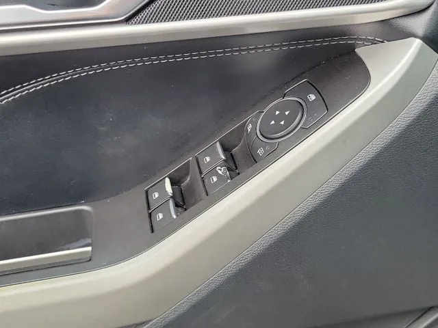 2021 Ford Explorer XLT photo 15