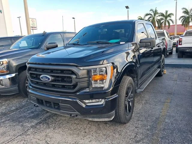 2023 Ford F-150 XLT photo 3