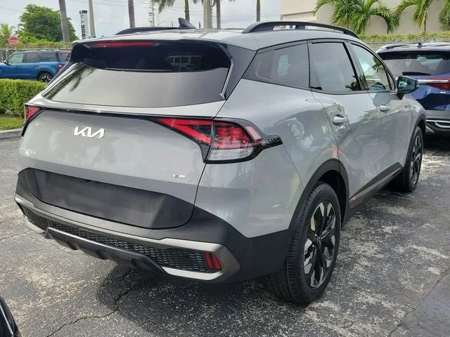 2024 Kia Sportage X-Line photo 3