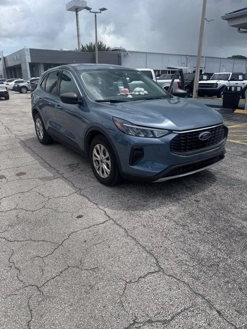 2024 Ford Escape Active photo 2
