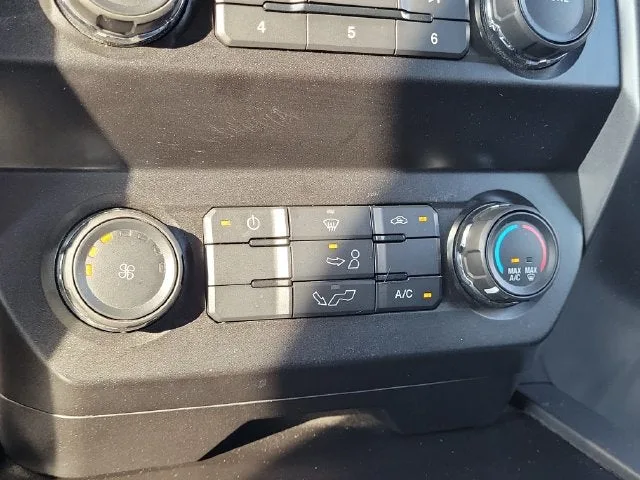 2019 Ford F-150 XLT photo 29