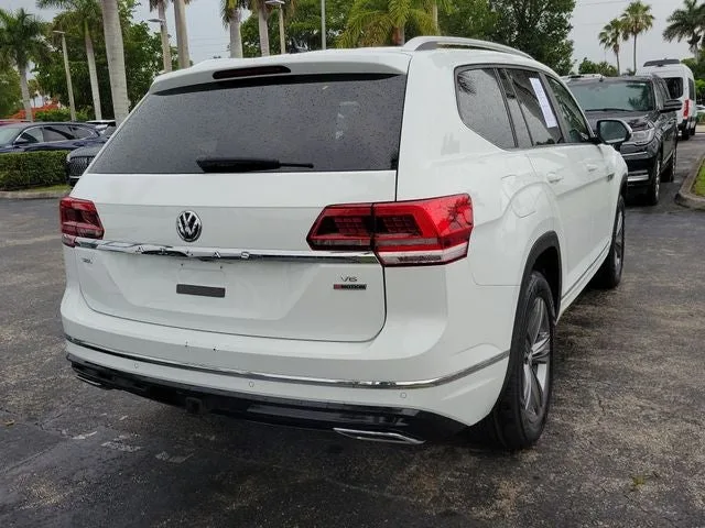 2019 Volkswagen Atlas 3.6L V6 SEL R-Line R-Line photo 3