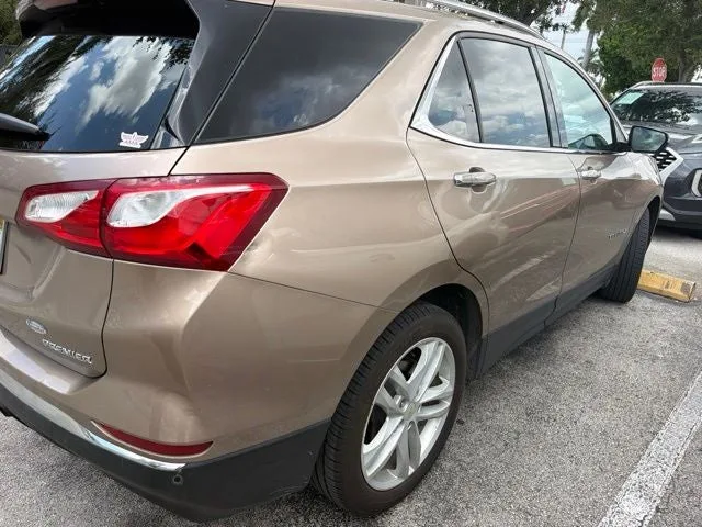 2019 Chevrolet Equinox Premier photo 2