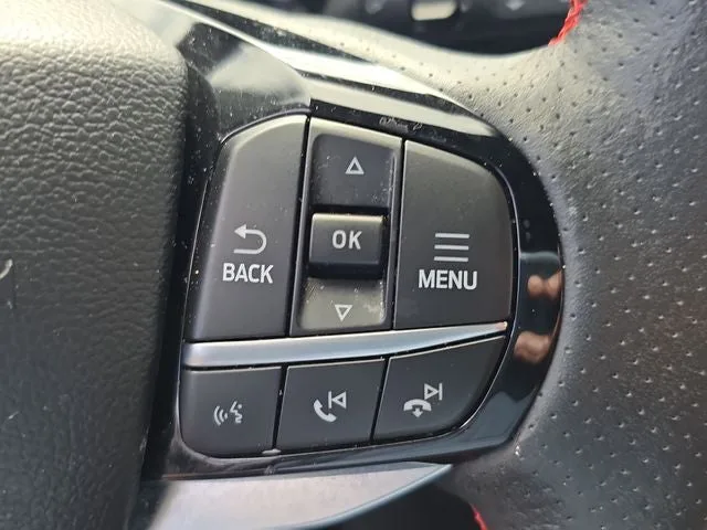 2023 Ford Explorer ST-Line photo 19