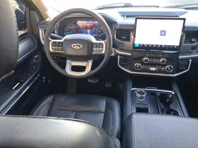 2024 Ford Expedition XLT photo 7