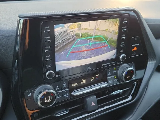 2022 Toyota Highlander XSE photo 22
