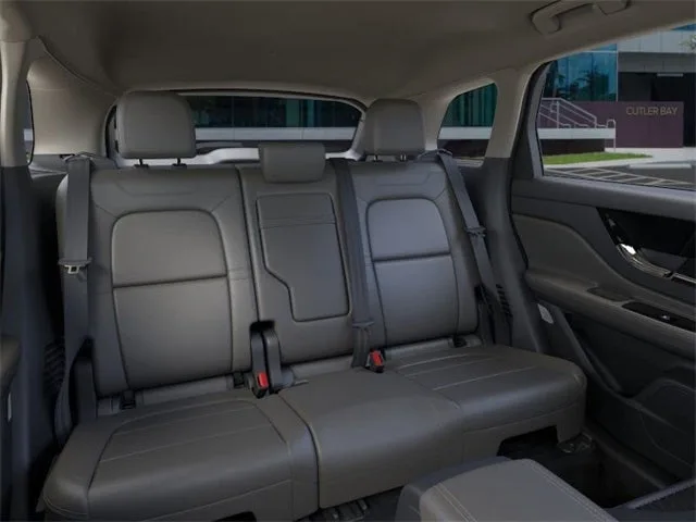 2024 Lincoln Corsair Premiere photo 11