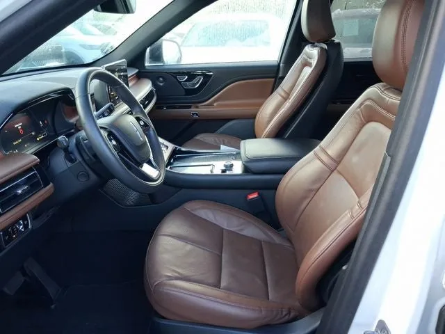 2024 Lincoln Aviator Reserve Premium photo 12