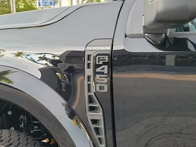 2026 Ford F-450SD Platinum DRW photo 8