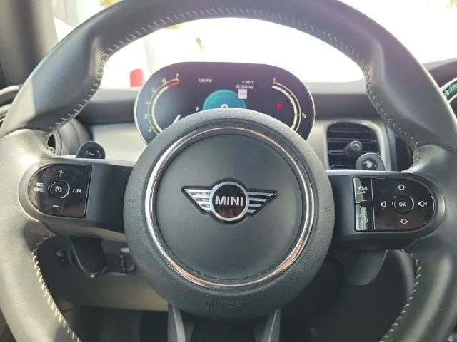 2023 MINI Cooper S Signature photo 19