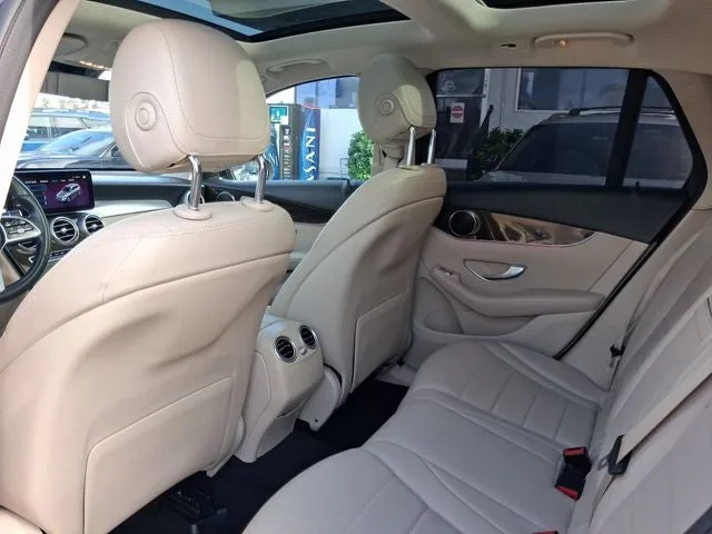 2022 Mercedes-Benz GLC GLC 300 photo 5
