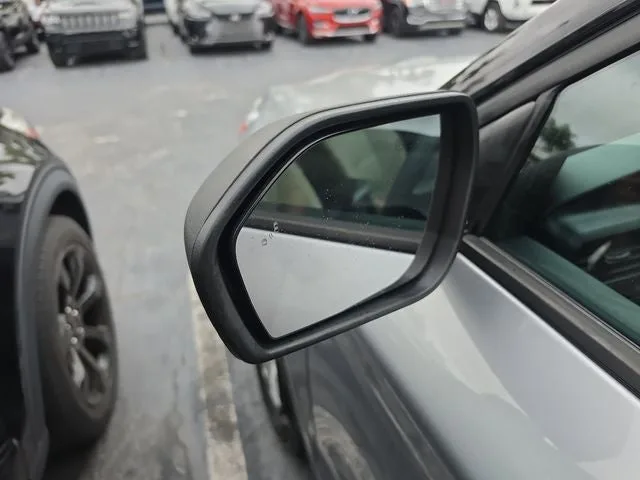 2021 Ford Explorer Base photo 7