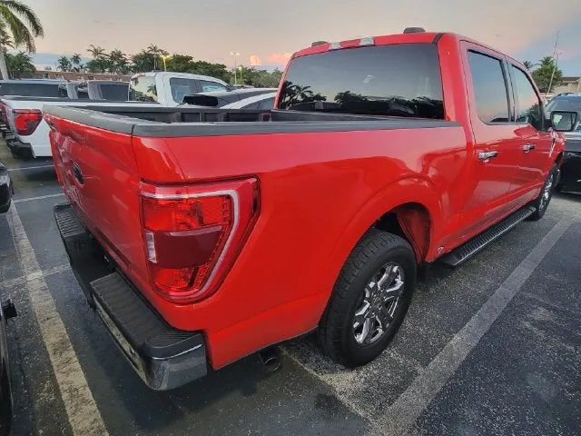 2021 Ford F-150 XLT photo 3