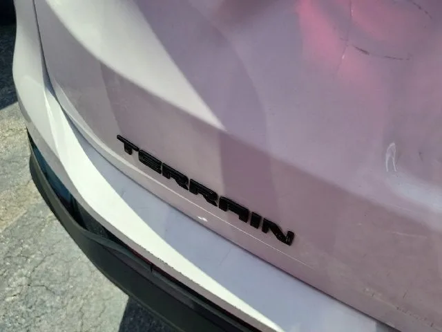 2020 GMC Terrain SLE photo 6