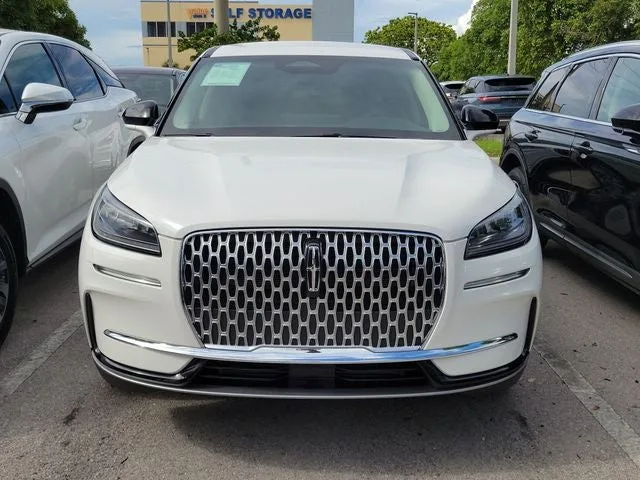 2024 Lincoln Corsair Premiere photo 2