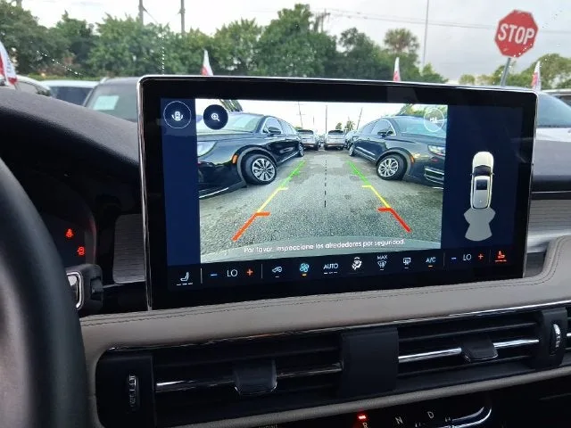 2025 Lincoln Corsair Premiere photo 21